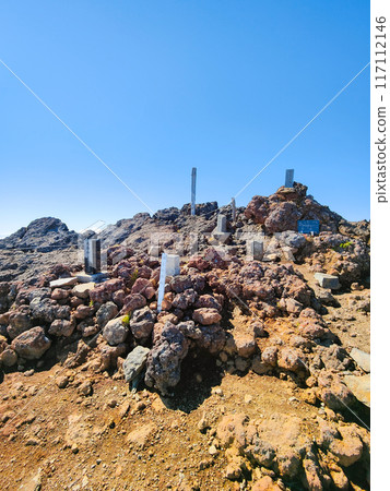 秋季攀登鳥海山：七鷹山頂 117112146