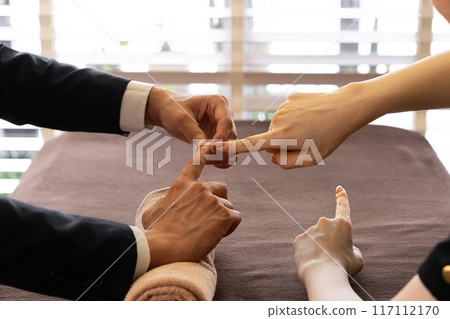 男士美容手部自我照護治療 男士美容手部自我照護治療 117112170