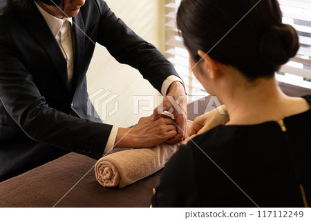 Men's beauty salon: Hand self-care treatment 117112249