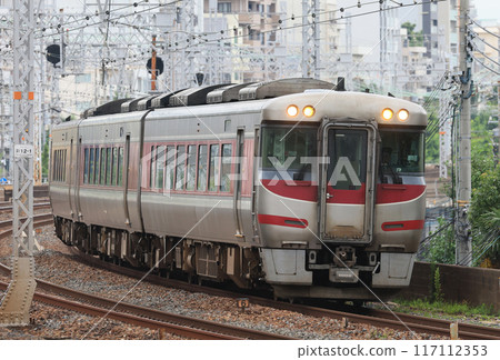 濱風特急運行於灘～三宮之間 117112353