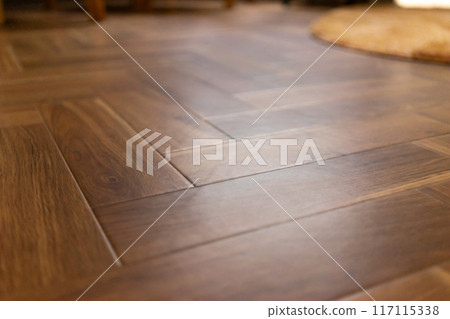 Herringbone flooring 117115338