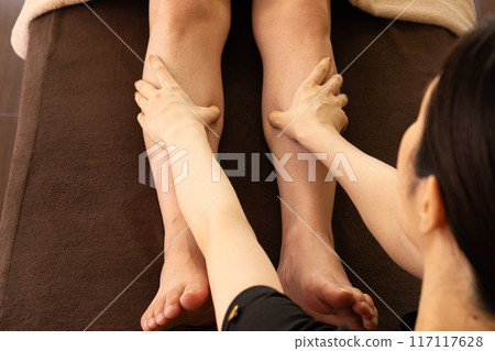 男士足部美容護理 117117628