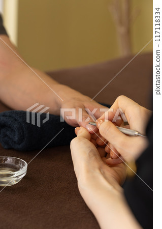 Men's nail treatment Men's nail treatment 117118334
