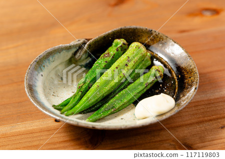 Char-grilled okra 117119803