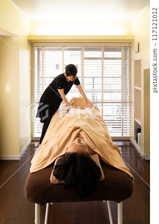 男士美容院身體護理 117121012