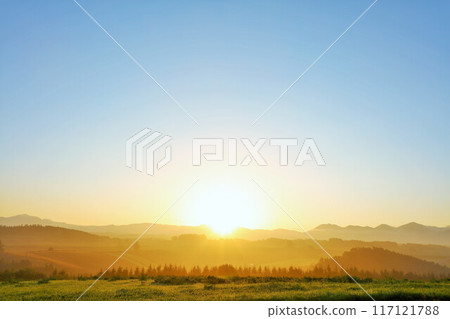 北海道秋天的黎明和美瑛的風景 117121788