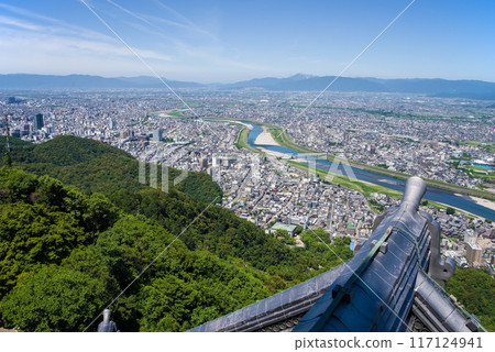 Gifu city as seen from the observation deck of the castle tower of "Gifu Castle" 117124941