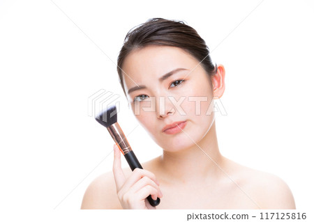 化妝的女人有麻煩 117125816