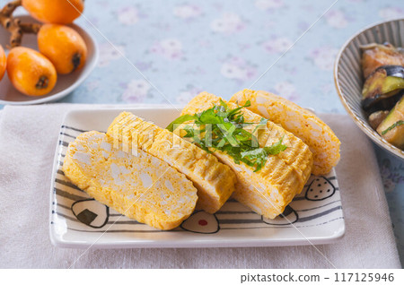 Rolled egg with tofu and dashi 117125946