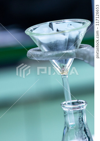 Electroplating experiment in chemistry laboratory. Electroplating experiment in chemistry laboratory. 117126653
