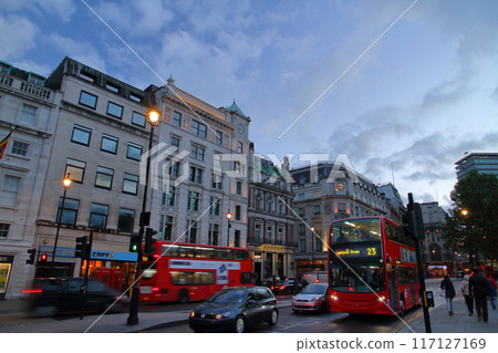 Evening view of the cityscape around Trafalgar Square in Westminster, London, England 117127169