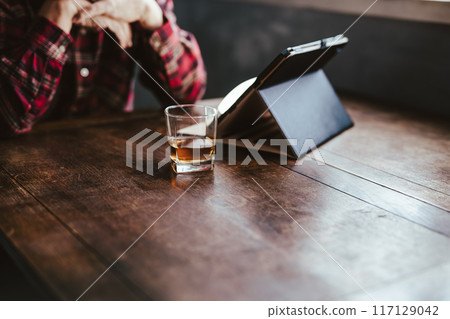 Senior portrait 117129042