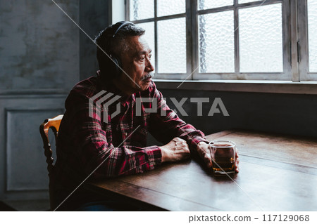 喝酒的人 喝酒的人 117129068