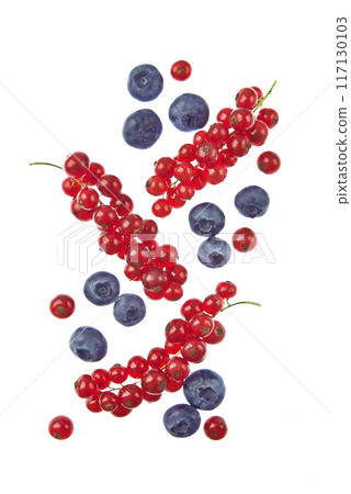 Falling berries of currant and blueberries on white backgrounds 117130103