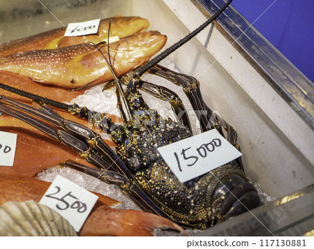Lobster for sale at the Okinawa fish market Tomari Iyumachi 117130881