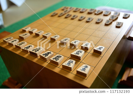 將棋棋盤和遊戲座椅 將棋棋盤和遊戲座椅 117132193