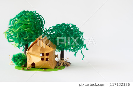 Garden trees that have grown beyond the property, poorly maintained vacant houses, specific vacant houses, dilapidated real estate 117132326
