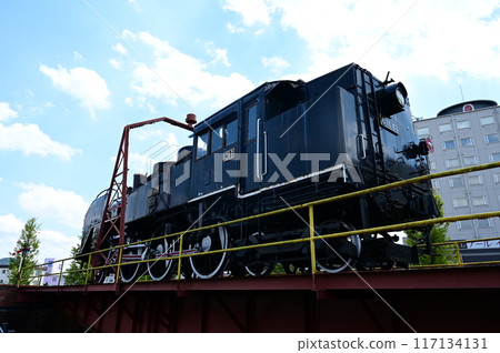 Preserved C11 type 40 steam locomotive (near Fukuchiyama Station) and turntable 117134131