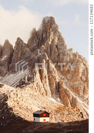 Cozy cabin near rifugio Locatelli in the Tre Cime di Lavaredo 117134683
