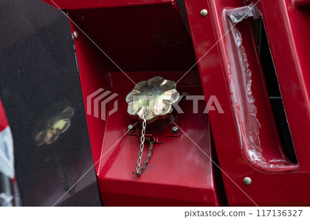 Fuel tank, large fuel tank for truck and car, plastic tank for cars, car repair parts, Fuel system of the tubes and pipes of the tractor or bulldozer or other construction machinery. 117136327