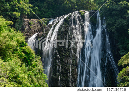 Ryumon Falls seen from the viewing platform (close-up) 117136726