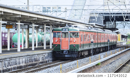 115系湘南彩色（筱井線筱井站） 117141012