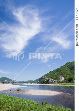 Nagara River, Mount Kinka and Gifu Castle Nagara River, Mount Kinka and Gifu Castle 117142300