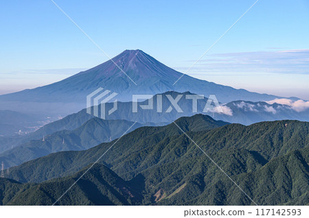 （山梨縣）從雁原折山看夏天的富士山 117142593