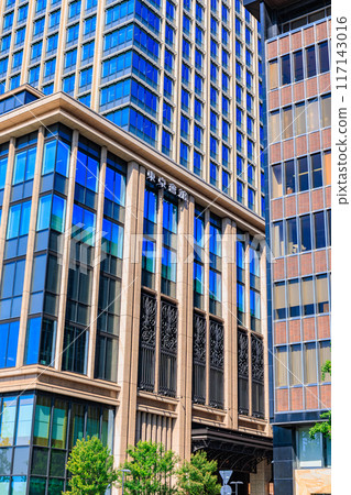 Marunouchi Nijubashi Building seen from Hibiya Street in Marunouchi, Chiyoda Ward, Tokyo Marunouchi Nijubashi Building seen from Hibiya Street in Marunouchi, Chiyoda Ward, Tokyo 117143016