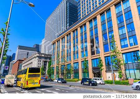 Marunouchi Nijubashi Building seen from Hibiya Street in Marunouchi, Chiyoda Ward, Tokyo Marunouchi Nijubashi Building seen from Hibiya Street in Marunouchi, Chiyoda Ward, Tokyo 117143020
