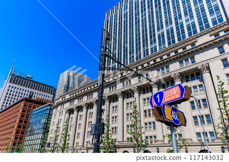 Meiji Yasuda Life Insurance Building seen from Hibiya Street in Marunouchi, Chiyoda Ward, Tokyo 117143032