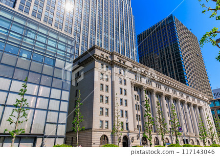 Meiji Yasuda Life Insurance Building seen from Hibiya Street in Marunouchi, Chiyoda Ward, Tokyo 117143046