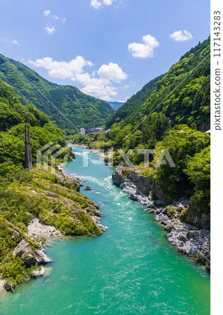 Oboke Gorge: Emerald green clear streams and beautiful valley in Miyoshi City, Tokushima Prefecture 117143283