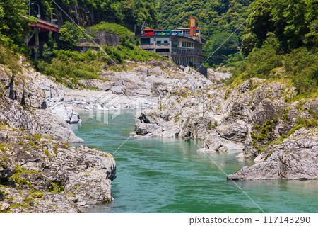 Oboke Gorge: Emerald green clear streams and beautiful valley in Miyoshi City, Tokushima Prefecture Oboke Gorge: Emerald green clear streams and beautiful valley in Miyoshi City, Tokushima Prefecture 117143290