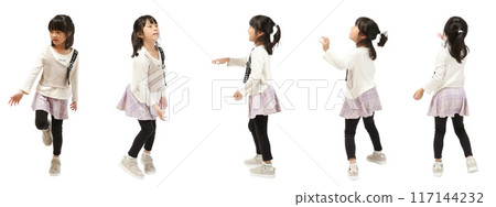 小學生玩耍的全身人物剪紙素材 117144232