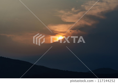 Sunset over the mountains 117144252