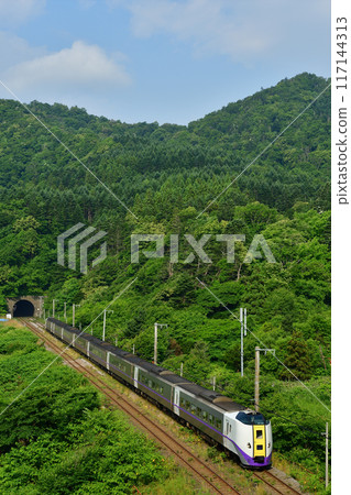 運行於室蘭本線的木波261系列特急“北斗號” 運行於室蘭本線的木波261系列特急“北斗號” 117144313