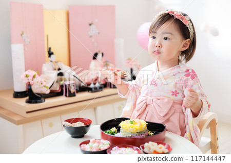 Girls celebrating Hinamatsuri (Girls' Day) 117144447