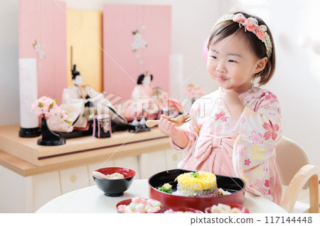 Hinamatsuri - Infant eating (1 year old) - Girls' Festival 117144448