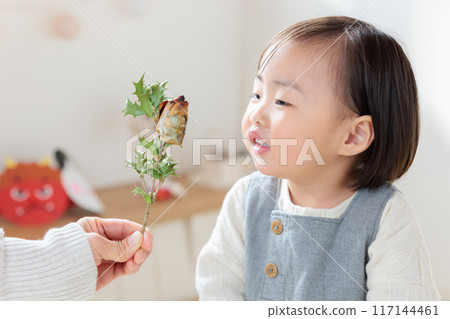 告訴孩子們的節分活動：柊沙丁魚氣味嬰兒（1歲） 117144461