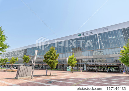 Asahikawa City, Hokkaido: The gateway to Asahikawa: JR Asahikawa Station (North Exit) on a clear day 117144483