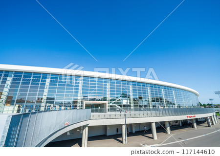 「青森縣」晴朗的天空和YS Arena八戶（長根室內滑冰場） 八戶市 117144610