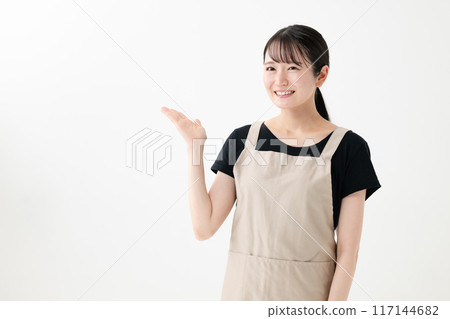 A lady with an apron in order to show off 117144682
