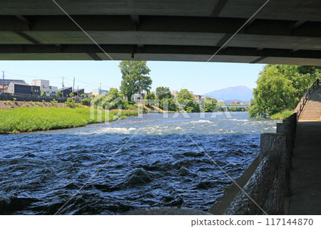 Mount Iwate as seen from under Yugaose Bridge 117144870