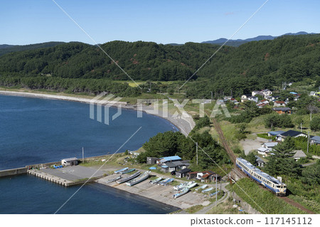 經過漁港的五能線 117145112