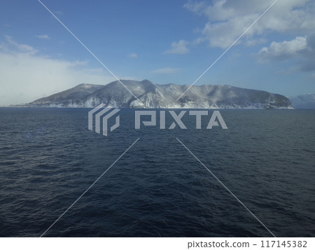 從海上看函館山的風景_北海道 從海上看函館山的風景_北海道 117145382