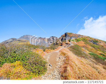 秋季攀登鳥海山:索馬山路線 秋季攀登鳥海山:索馬山路線 117145721