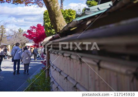 Old streets and autumn foliage around the Katsura River in Kyoto Old streets and autumn foliage around the Katsura River in Kyoto 117145910