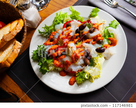 Traditional catalan salad Xatonada with crumbled cod Traditional catalan salad Xatonada with crumbled cod 117146981