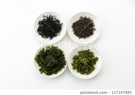 各種乾海藻(羊棲息、散海藻、kajime、海萵苣) 各種乾海藻(羊棲息、散海藻、kajime、海萵苣) 117147885